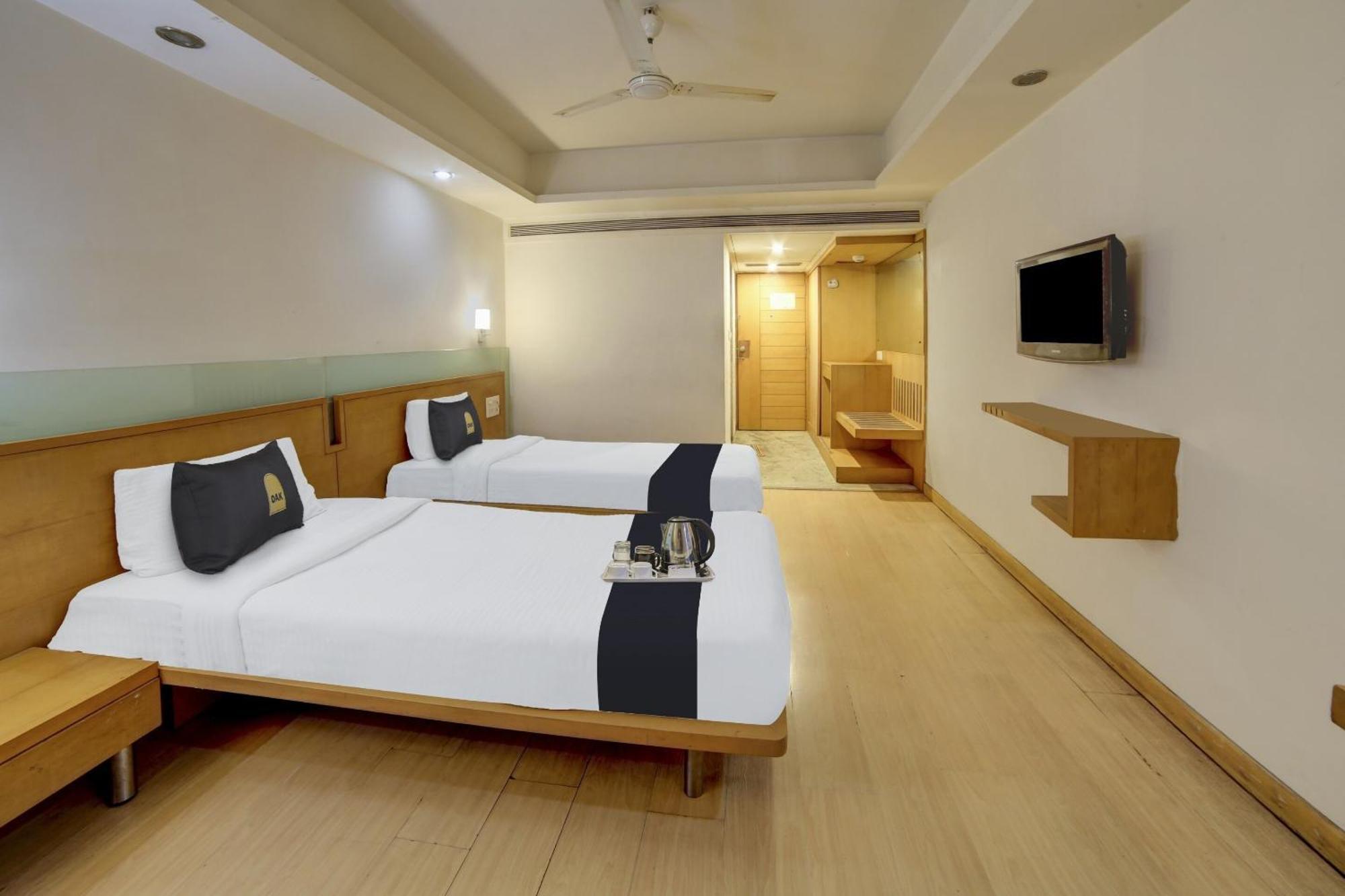 Hotel Collection O Cambay Sapphire Sarkhej Exterior foto