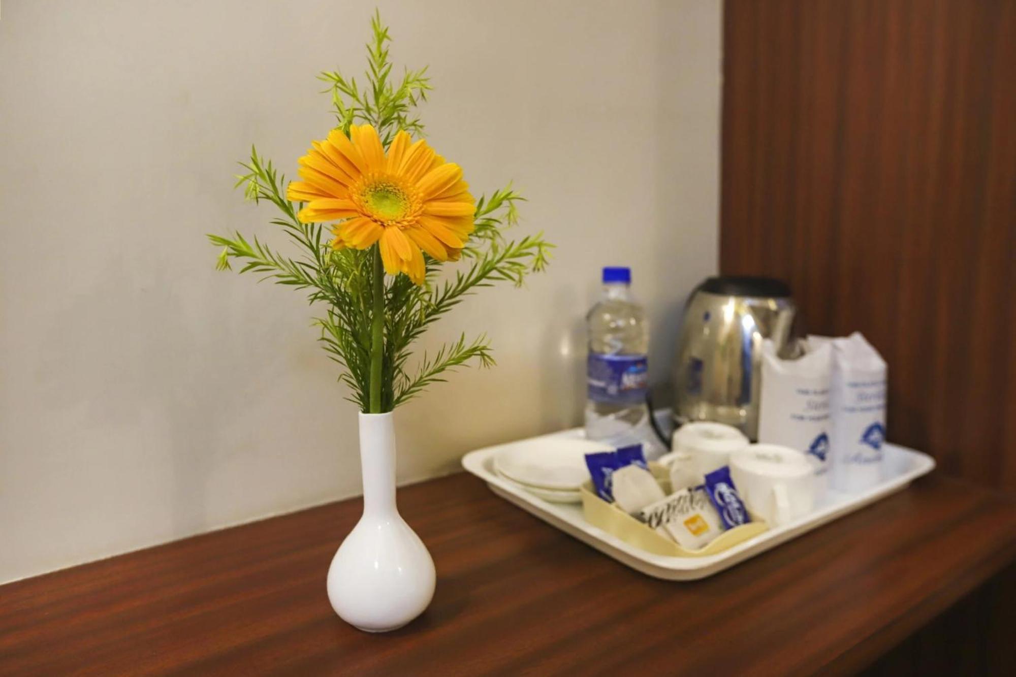 Hotel Collection O Cambay Sapphire Sarkhej Exterior foto