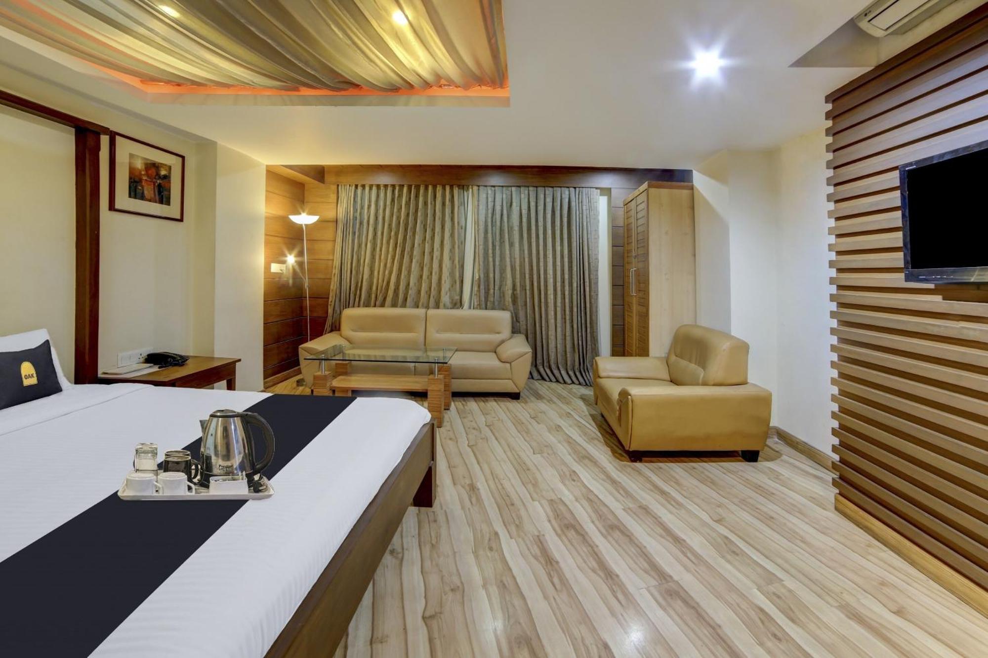 Hotel Collection O Cambay Sapphire Sarkhej Exterior foto